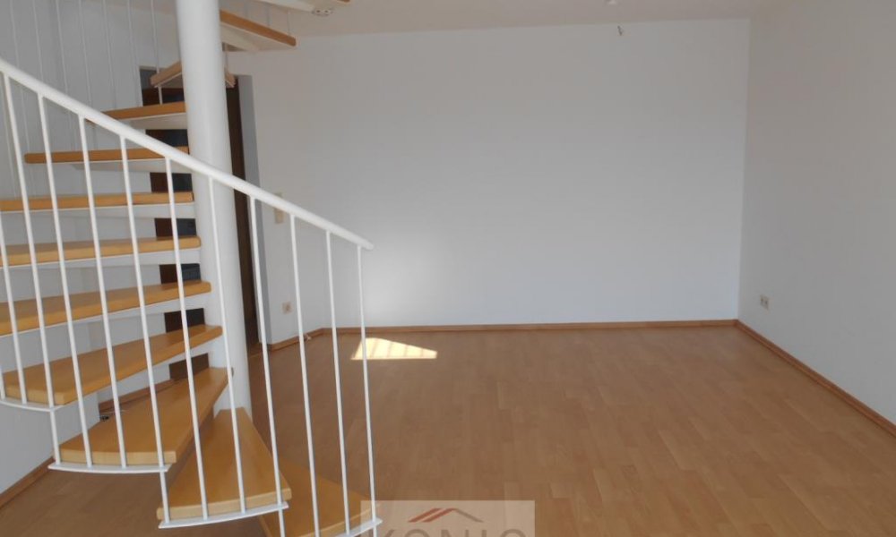 Traumhafte 2,5 Zimmer-Maisonette Wohnung mit 2 Balkonen in Ditzingen! Objekt-Nr. 2634